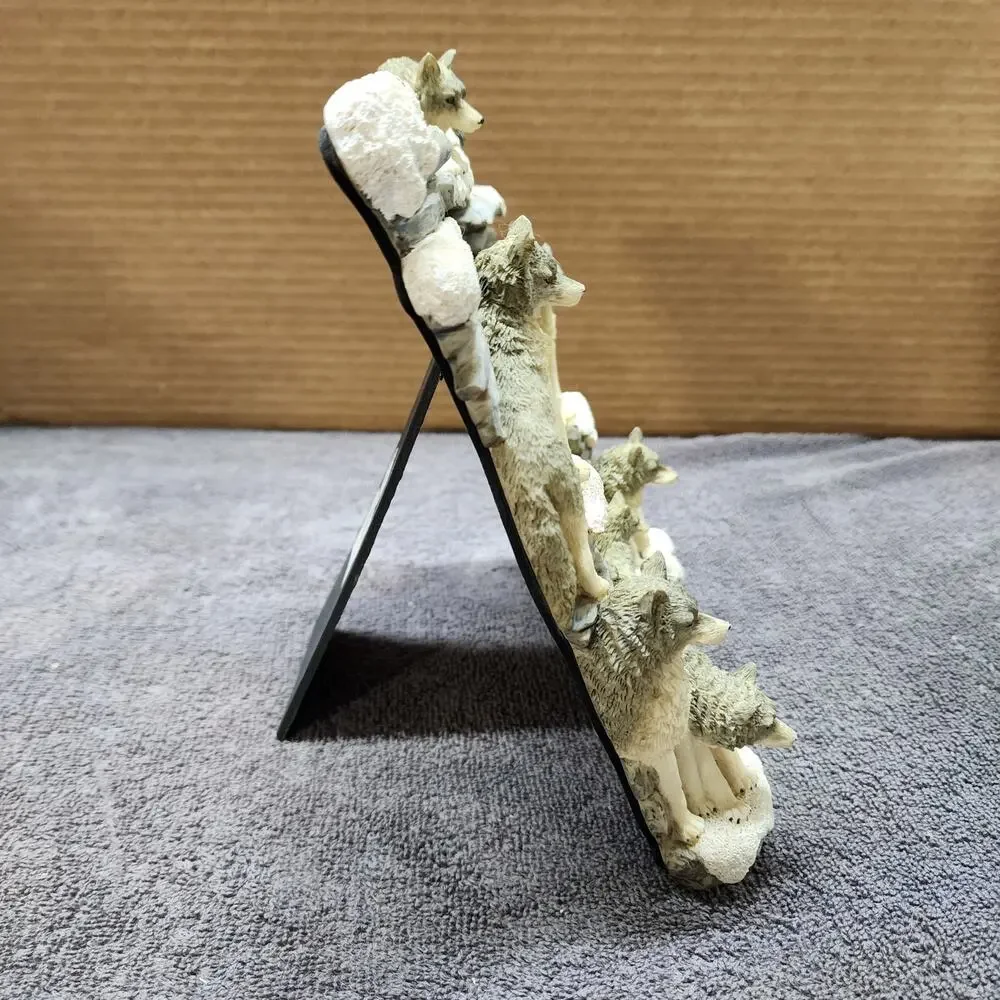 3d wolf resin picture frame 4x6 W